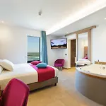 You&me Hotel