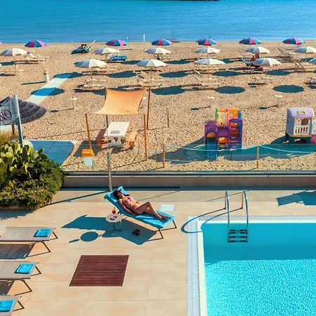 Hotel You&me 3*