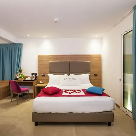 Hotel You&me