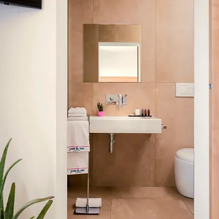 & Me - Adults Friendly Hotel