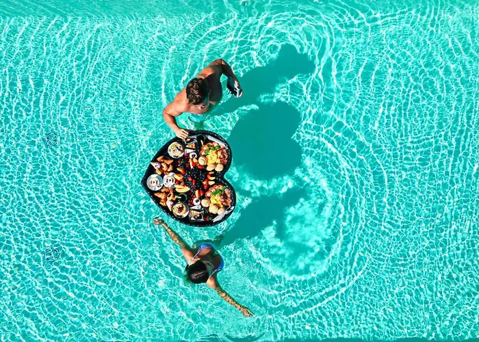 Ξενοδοχείο & Me 3*