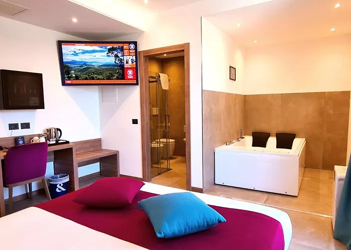 Ξενοδοχείο & Me