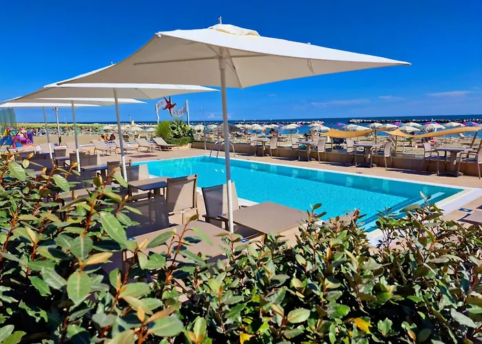 Ξενοδοχείο & Me 3*